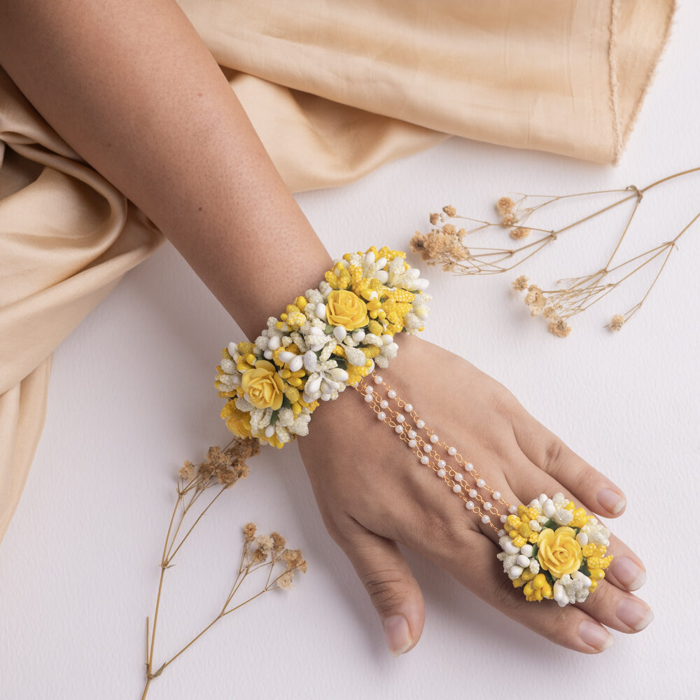 Safed floral jewellery set hathphool
