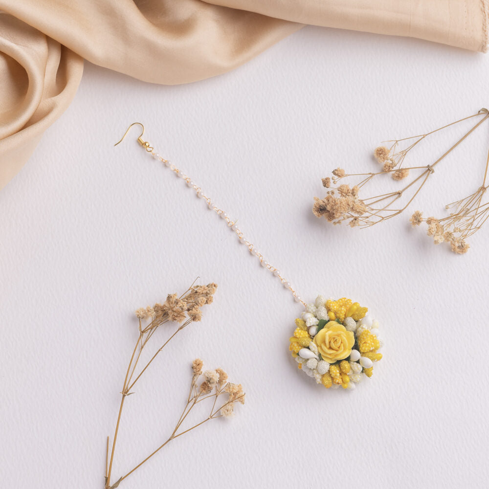 Safed floral jewellery set tikka