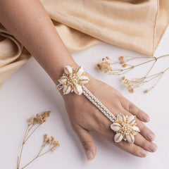 Kainaat floral jewellery set hathphool