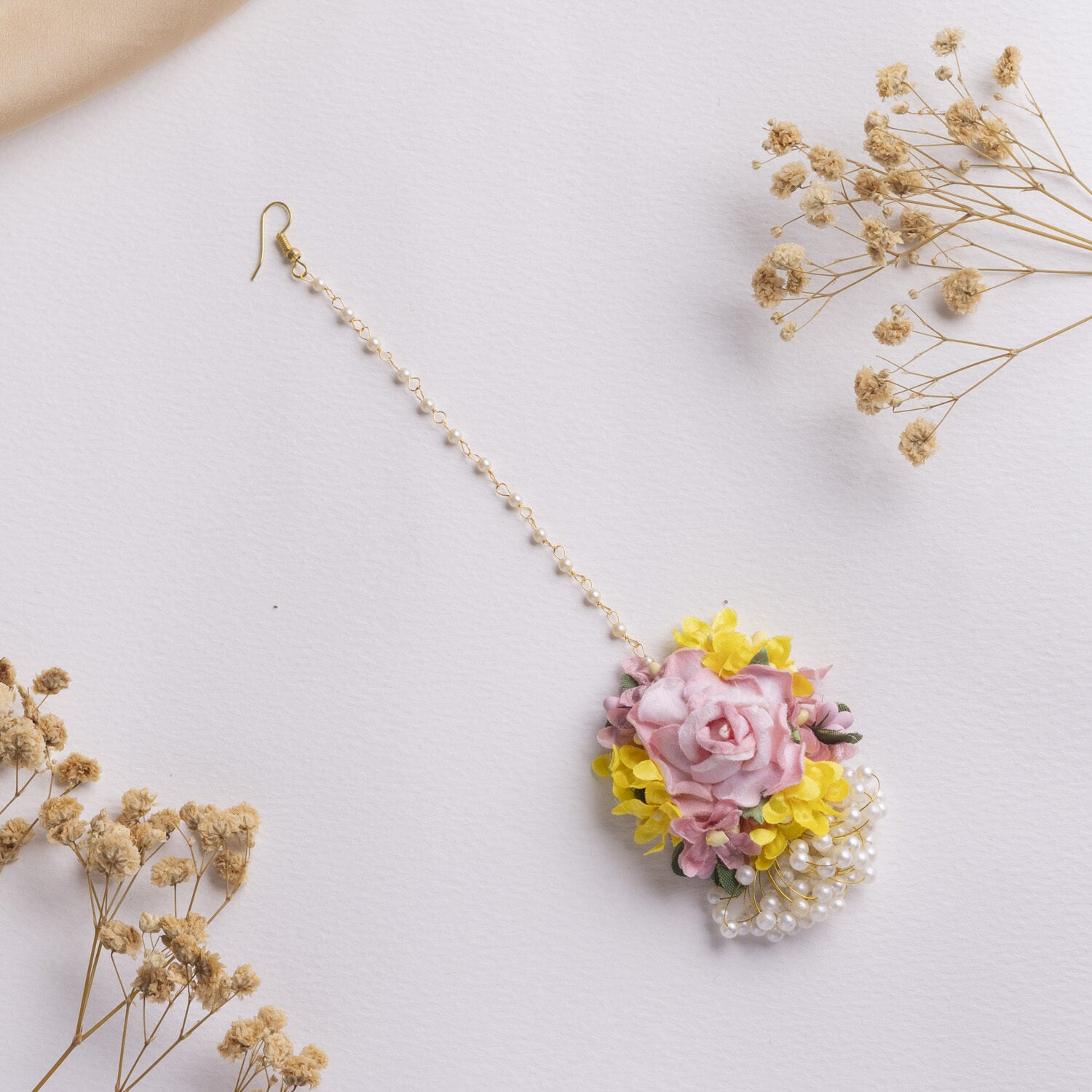 Parwaaz floral jewellery set tikka