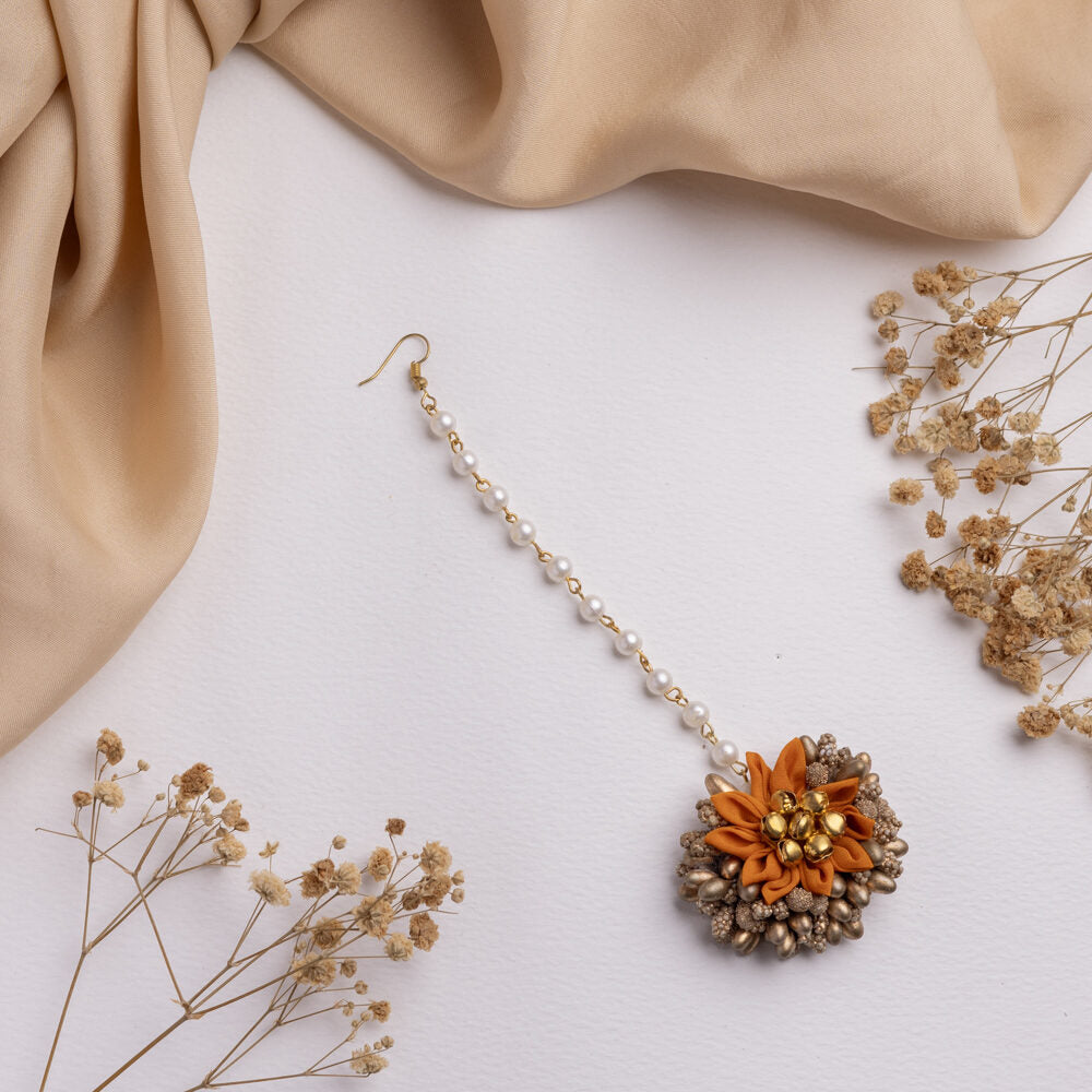 Madno floral jewellery set tikka