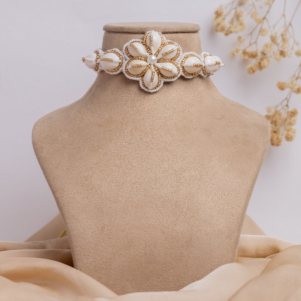 Sheereen floral jewellery set necklace