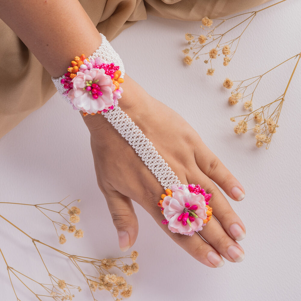 Bahaar floral jewellery set hathphool