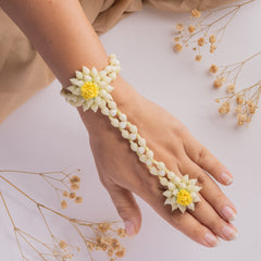 Vasundhara floral jewellery set hathphool
