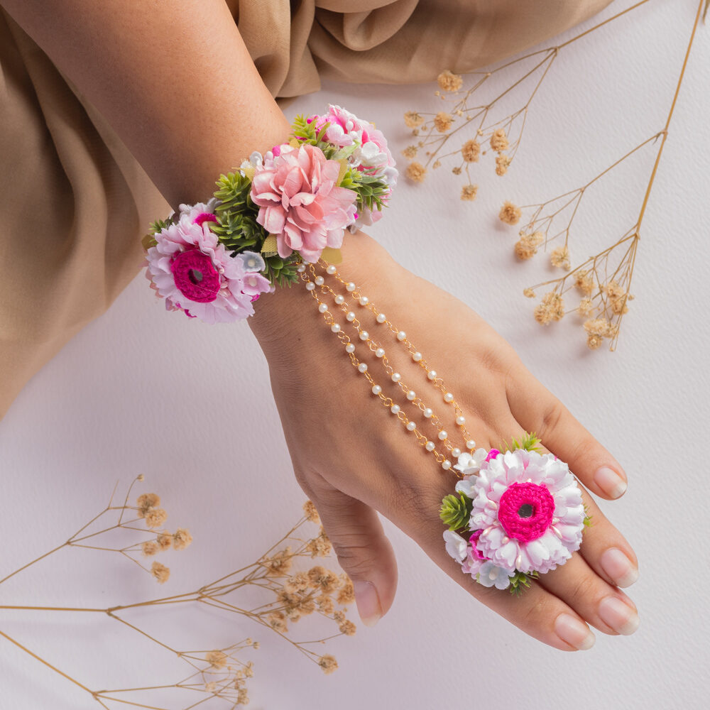 Pankhuri floral jewellery set hathphool