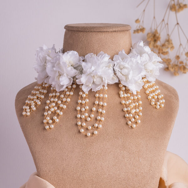 Sragvi floral jewellery set necklace