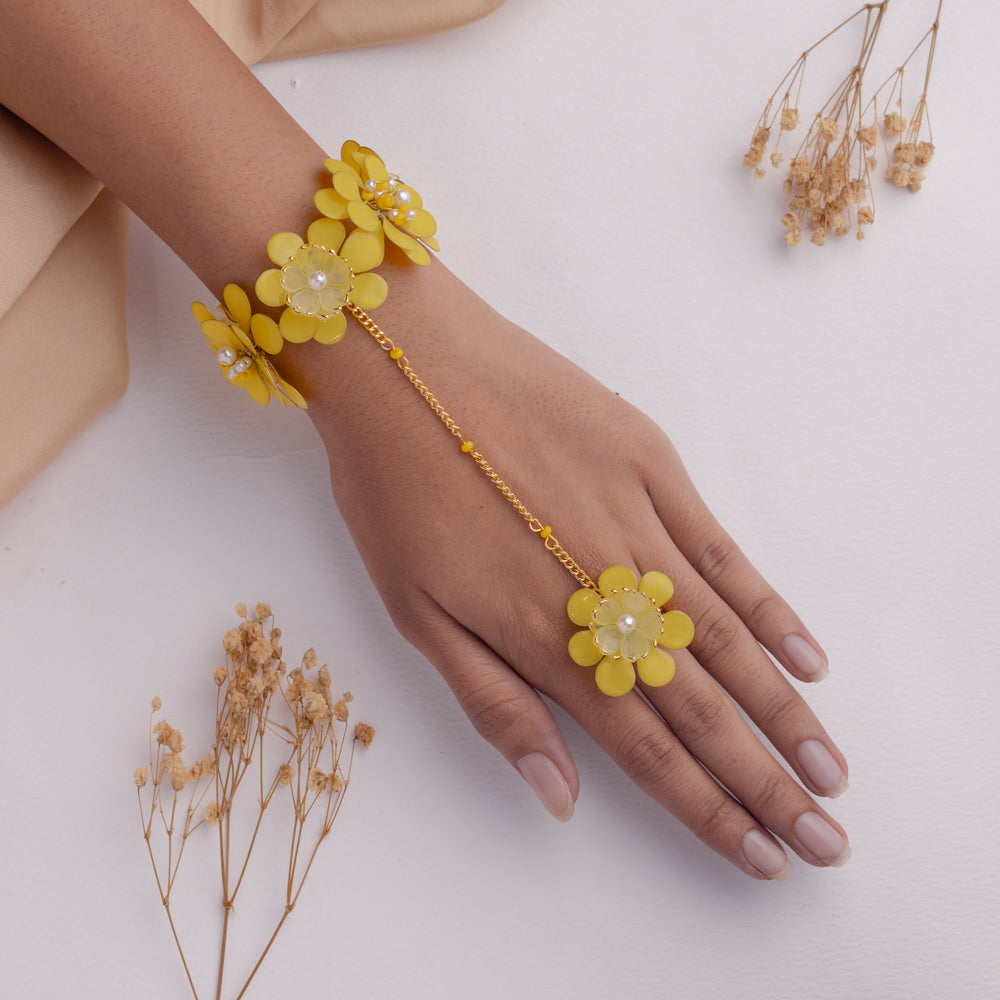 Aniq floral jewellery set hathphool