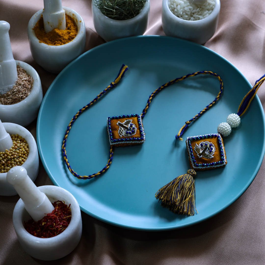 Vedic Rakhi Pairs - VRC045