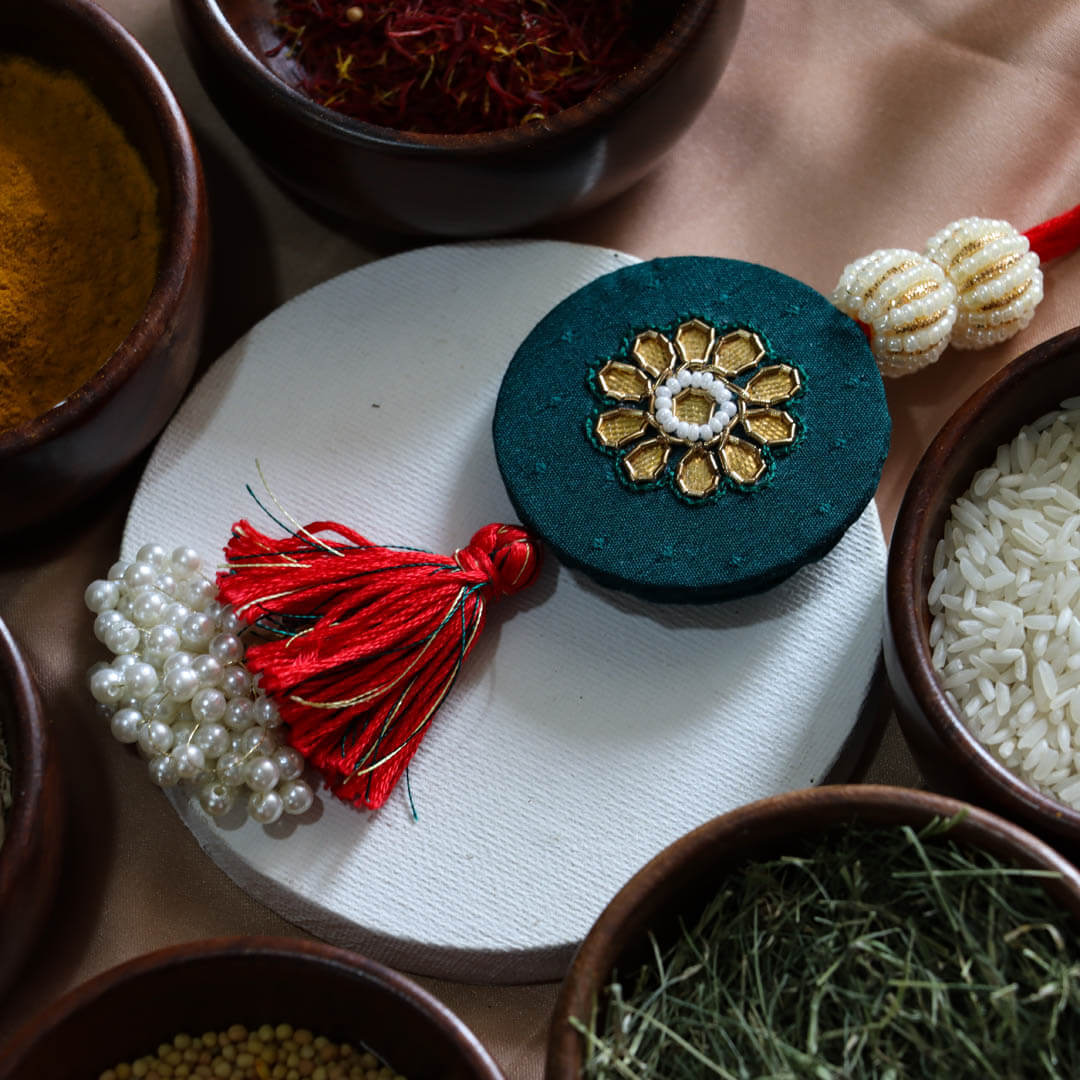 Vedic Rakhi Pairs - VRC036
