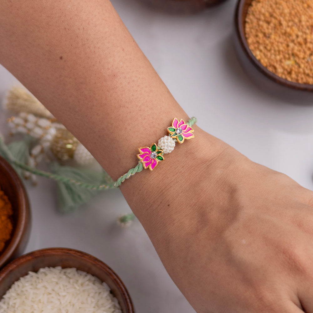 Vedic Bhabhi/Sister Rakhi - VRCL094