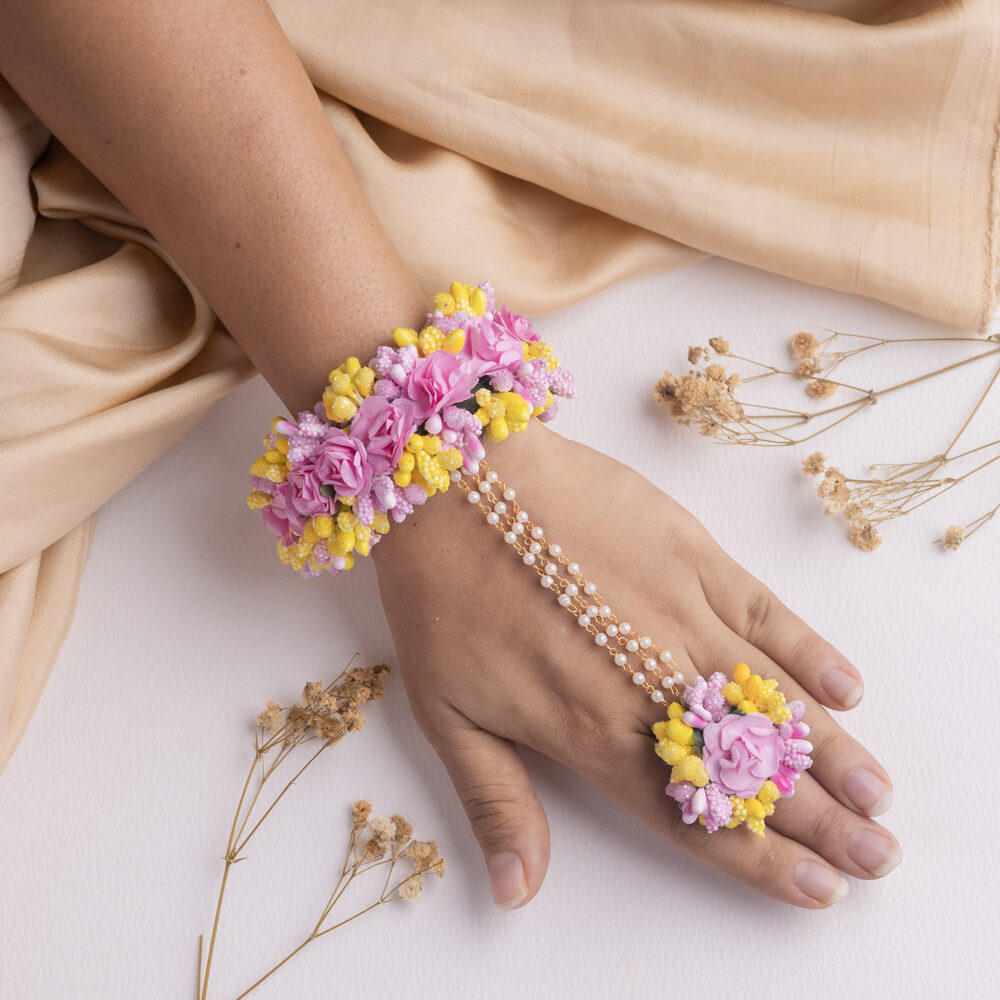 Gulaabo floral jewellery set hathphool
