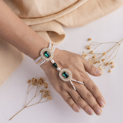 Khwabeeda floral jewellery set hathphool