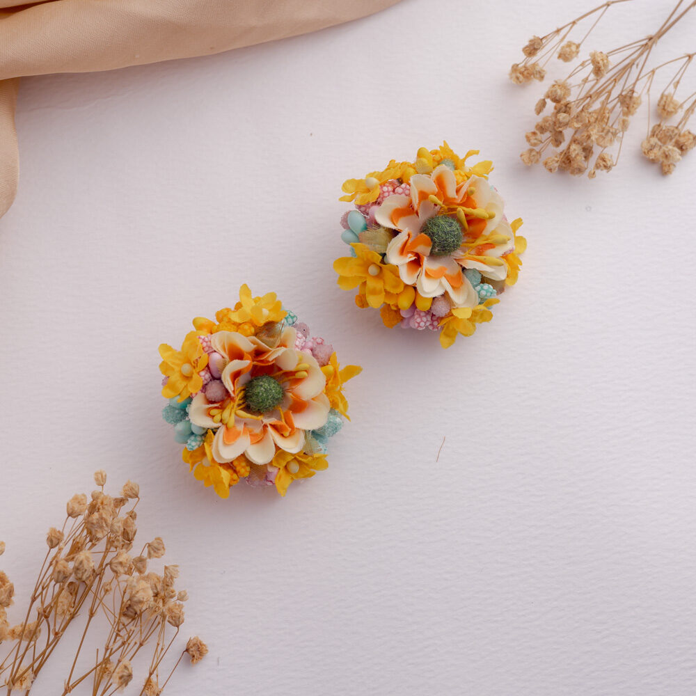 Zuri floral jewellery set earrings
