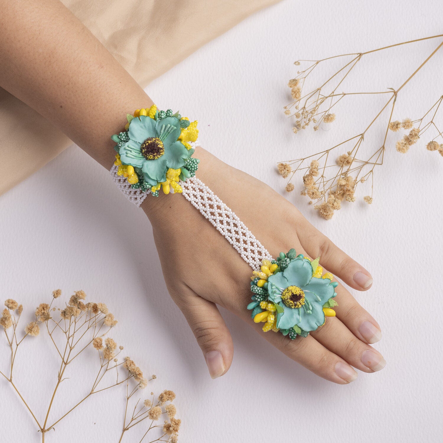 Khwab floral jewellery set hathphool