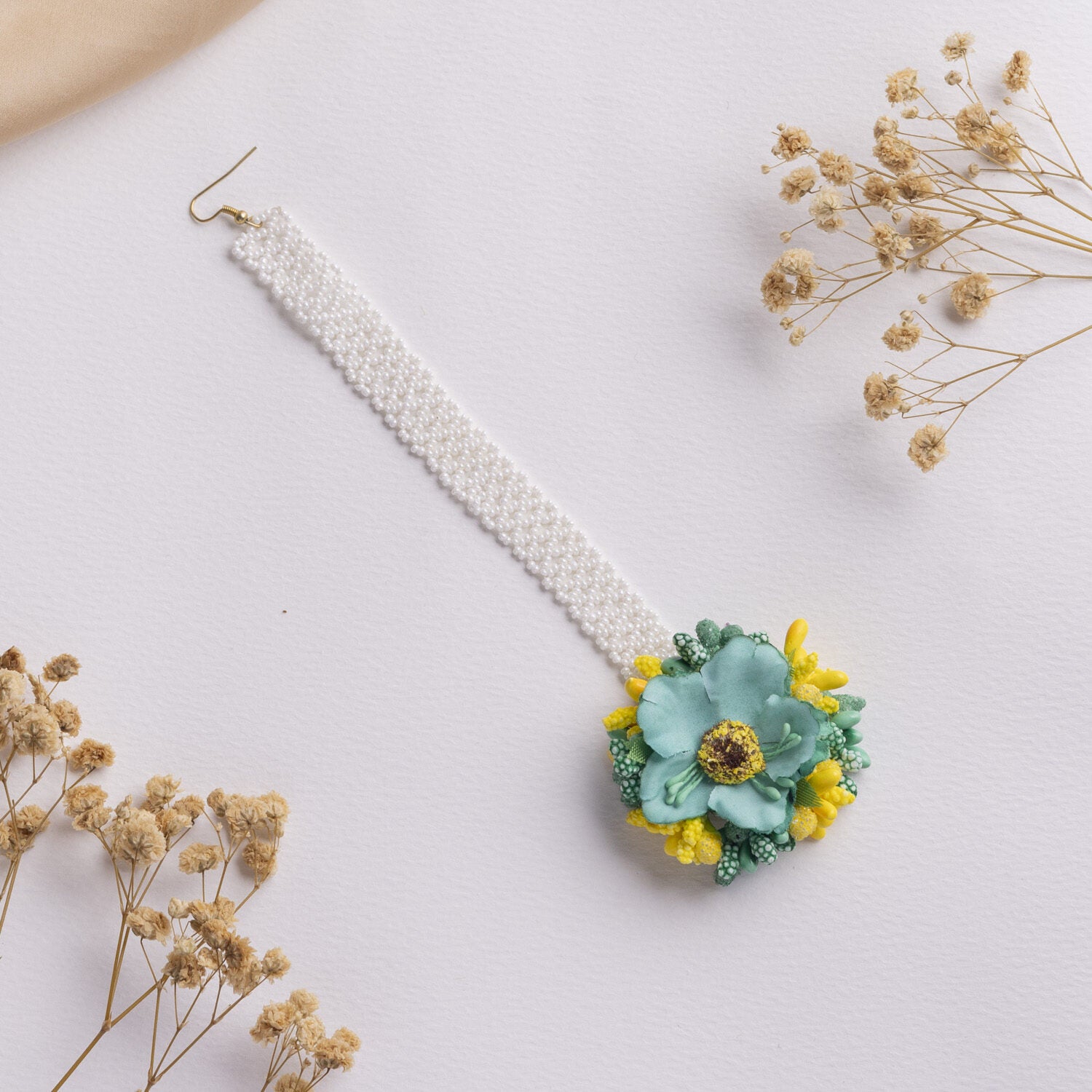 Khwab floral jewellery set tikka