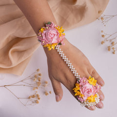 Manjari floral jewellery set hathphool