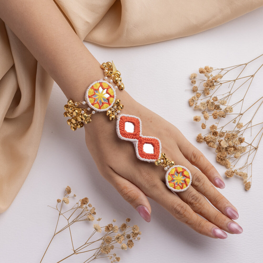 Aaeena floral jewellery set hathphool