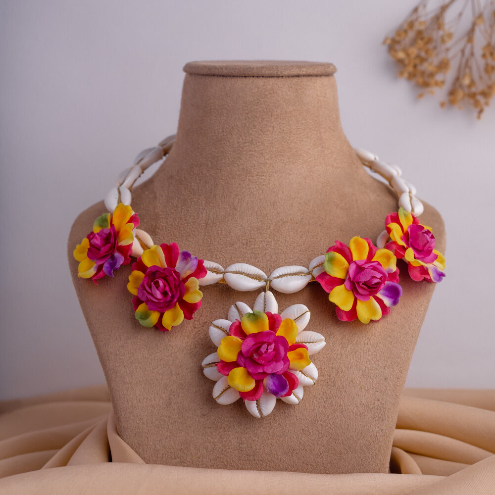 Eshal floral jewellery set necklace