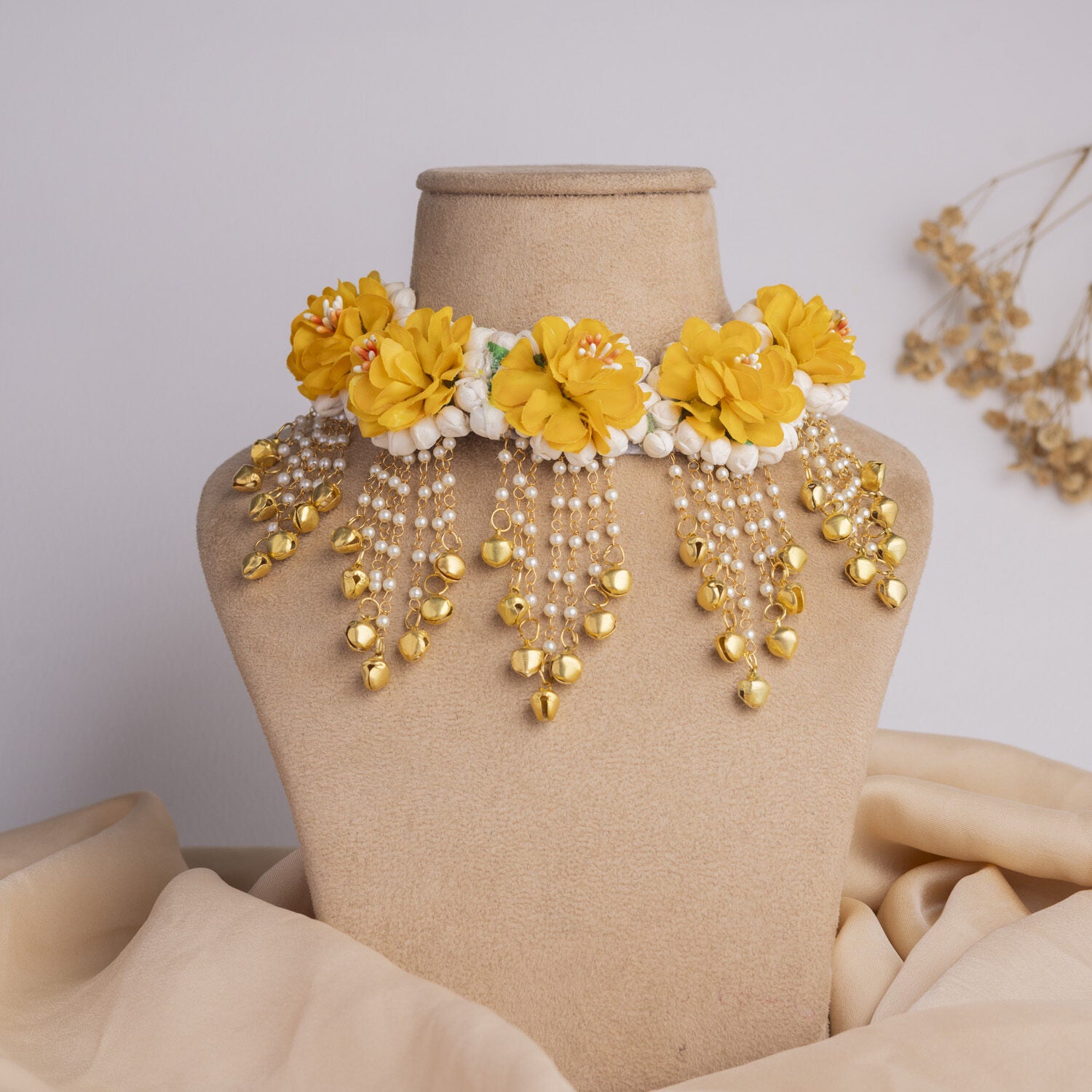 Rooh floral jewellery set necklace