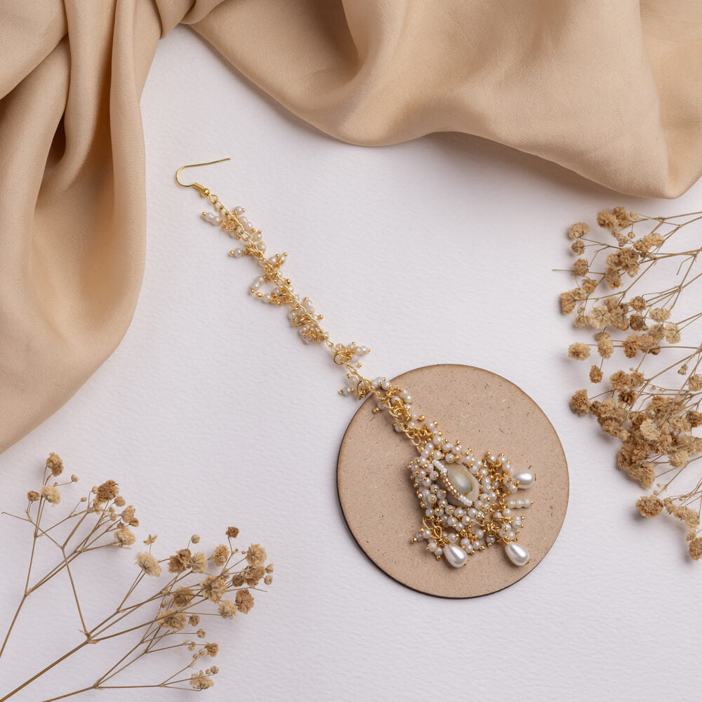 Maahtaab floral jewellery set tikka