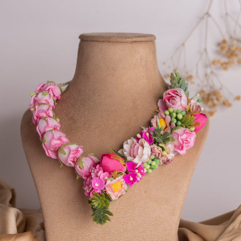 Nihaarika floral jewellery set necklace
