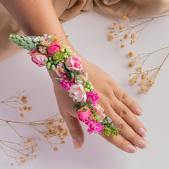 Nihaarika floral jewellery set hathphool