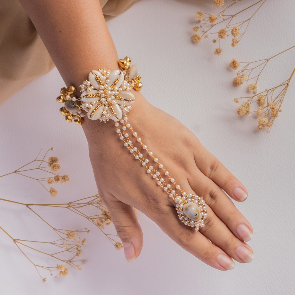 Kaavya floral jewellery set hathphool
