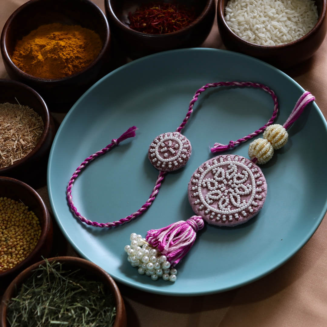 Vedic Rakhi Pairs - VRC031