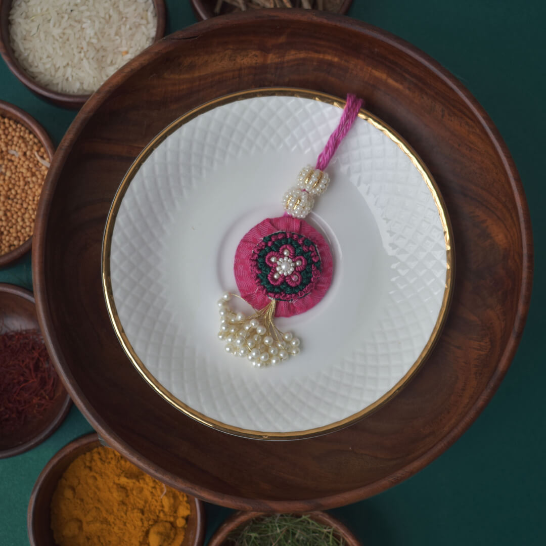 Vedic Bhabhi/Sister Rakhi - VRCL013