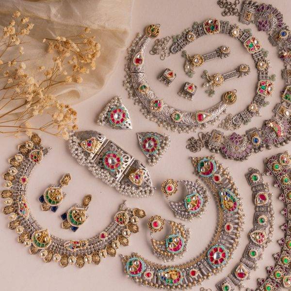 Antique Jewellery: Necklaces & Earrings